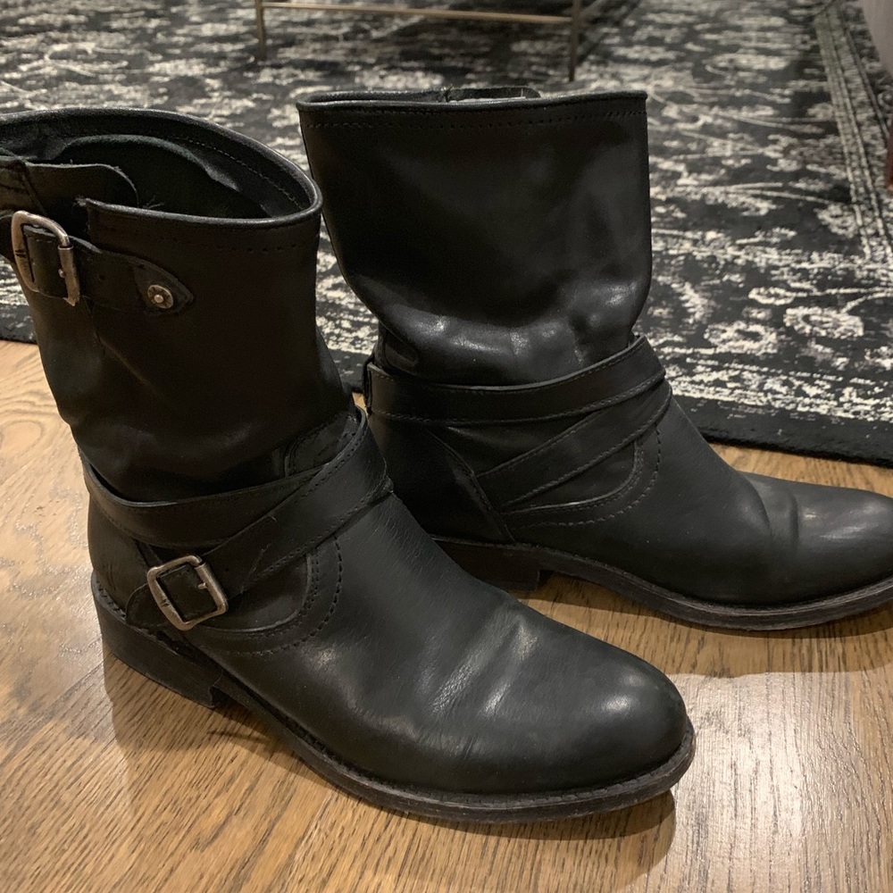 Black Frye boots, size 7